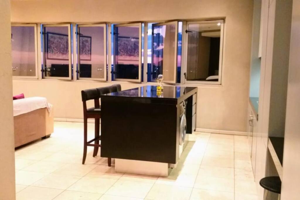 1007-Stunning Studio Apt With Incredible Joburg Views Johannesburgo Exterior foto